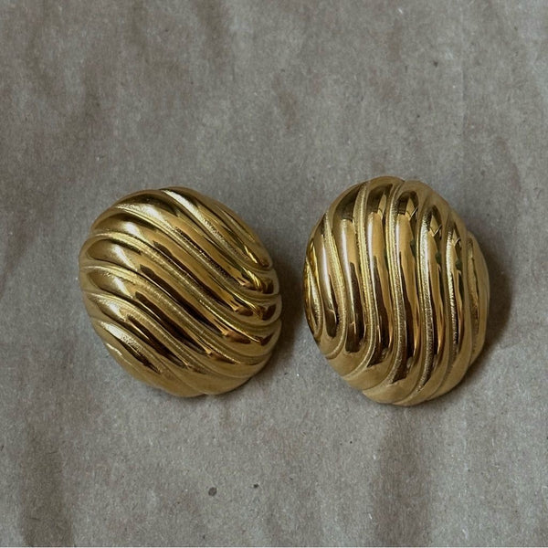 “That Girl” Vintage Earrings - 24K Gold