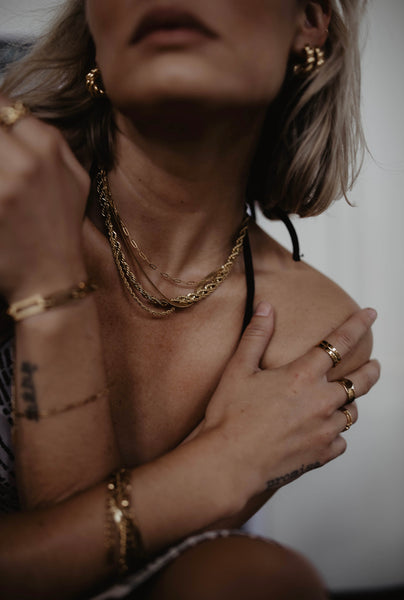 Skinny Twisted Stacking Chain (18k Gold)