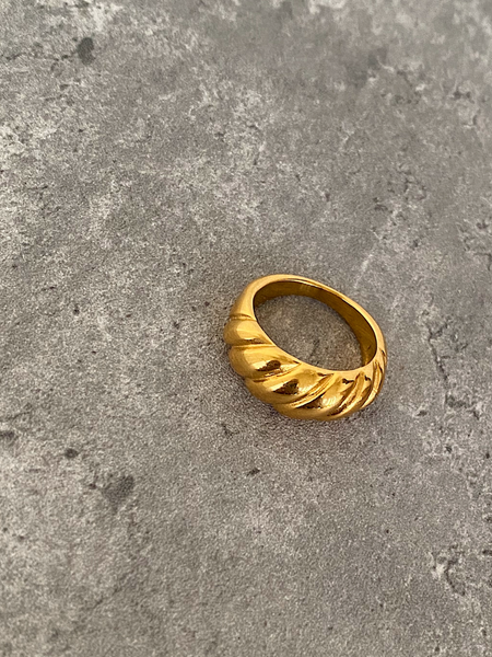 Paige Ring (24K Gold)
