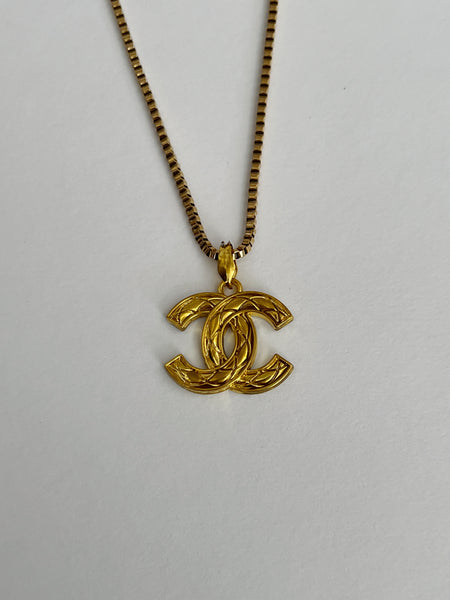 Chanel Charm Vintage Refurbished Designer Pendant Button necklace