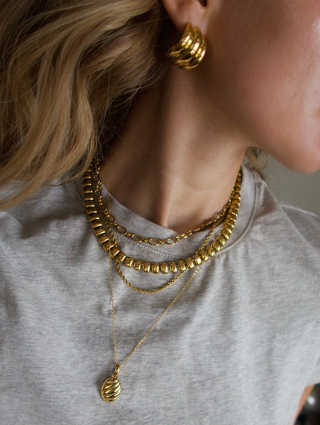 BANKS GIRL Necklace  -24k Gold