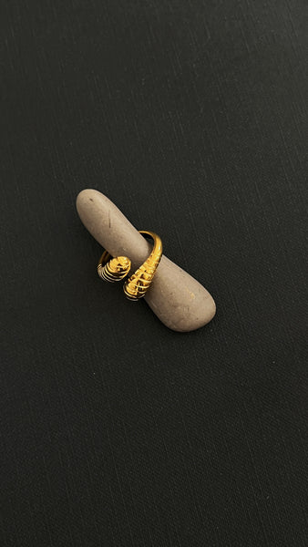 Johanna Ribbed Adjustable Ring -24k Gold