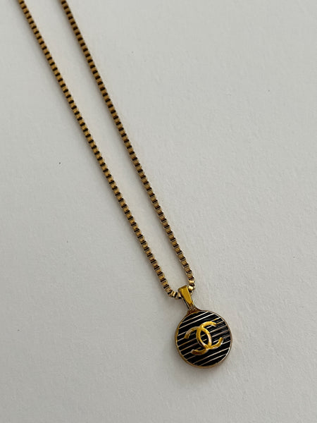 Vintage Refurbished Designer Pendant Button necklace
