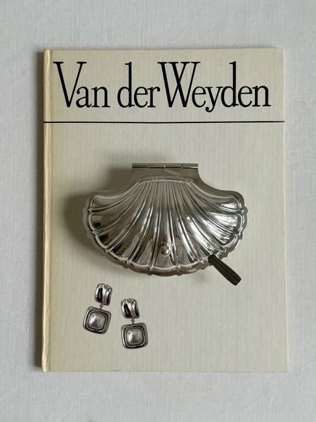 Daphnie Earrings