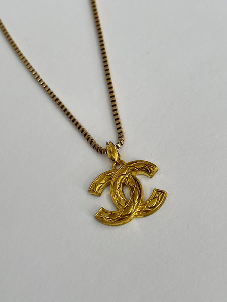 Chanel Charm Vintage Refurbished Designer Pendant Button necklace