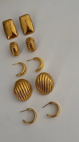 “That Girl” Vintage Earrings - 24K Gold