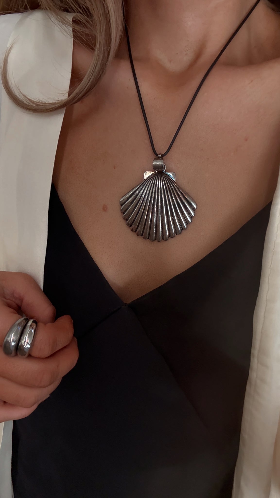 Vintage Silver Shell Pendant