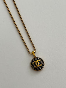 Vintage Refurbished Designer Pendant Button necklace
