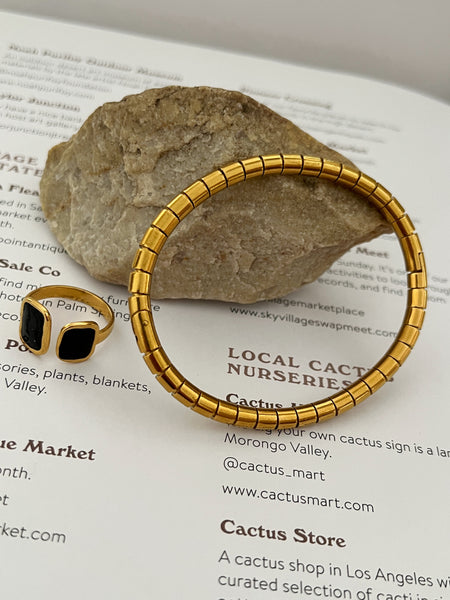 Throwing Stones Adjustable Ring -24K Gold