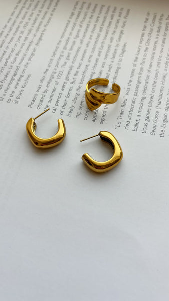 Freya Adjustable Ring (18K Gold Plated)